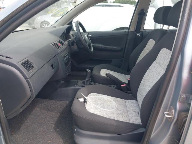2004 SKODA FABIA COMF