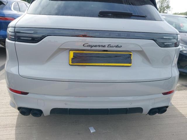 2022 PORSCHE CAYENNE V8