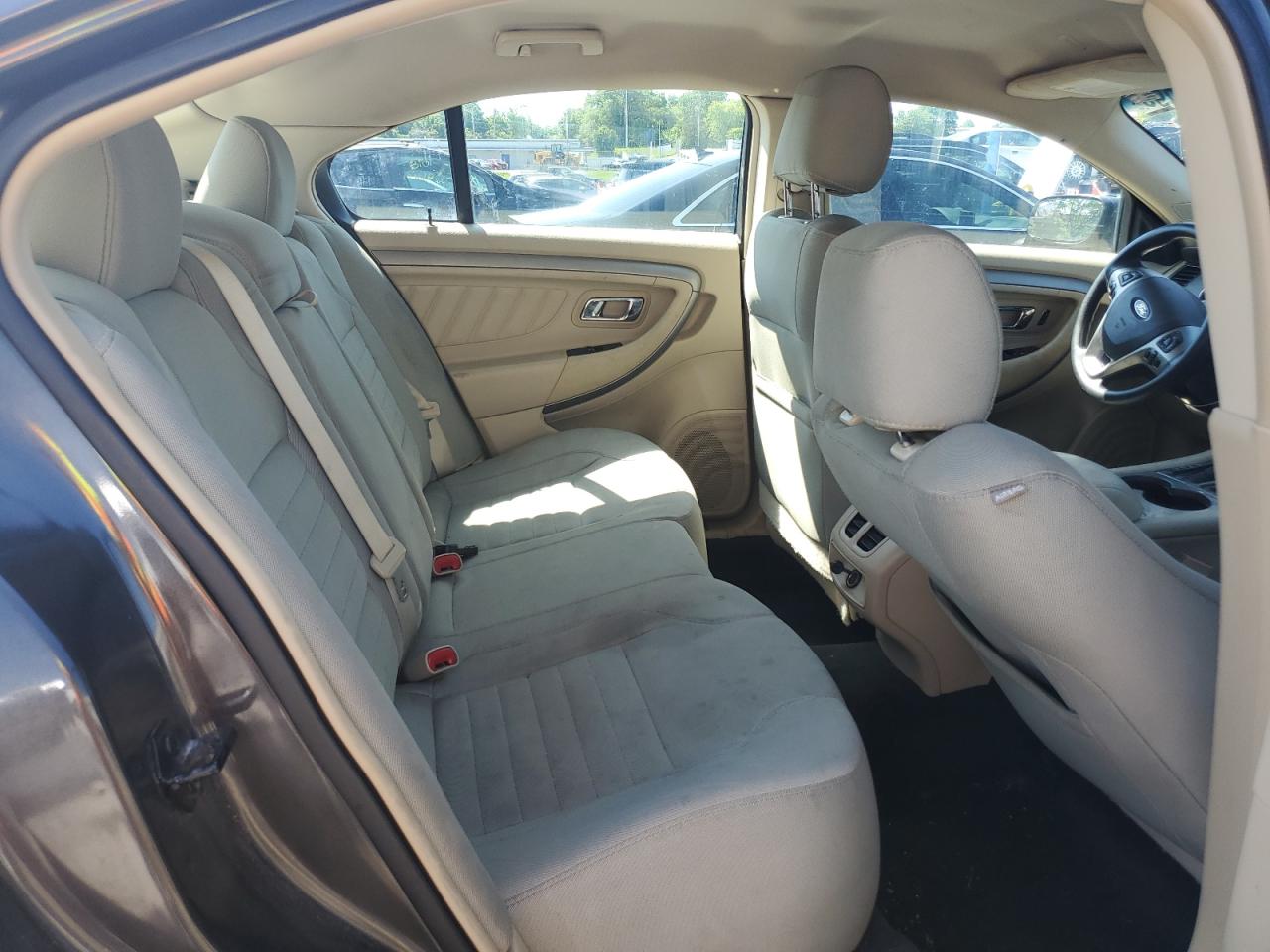 2016 Ford Taurus Se VIN: 1FAHP2D85GG106879 Lot: 61356095