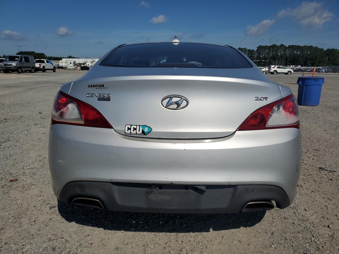 2010 Hyundai Genesis Coupe 2.0T VIN: KMHHT6KD5AU018447 Lot: 61365065