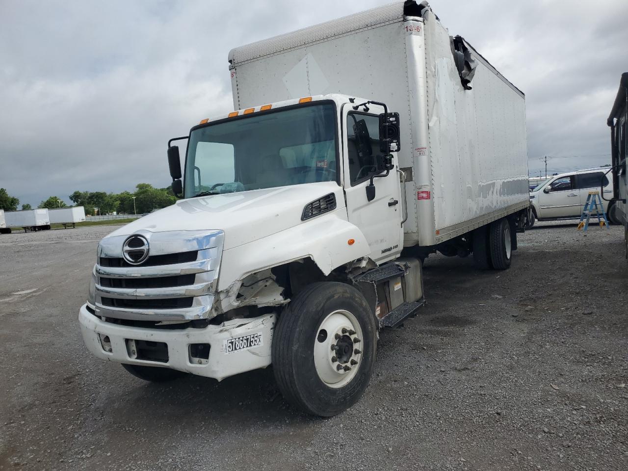 2020 Hino 258/268 იყიდება Lebanon-ში, TN - Front End