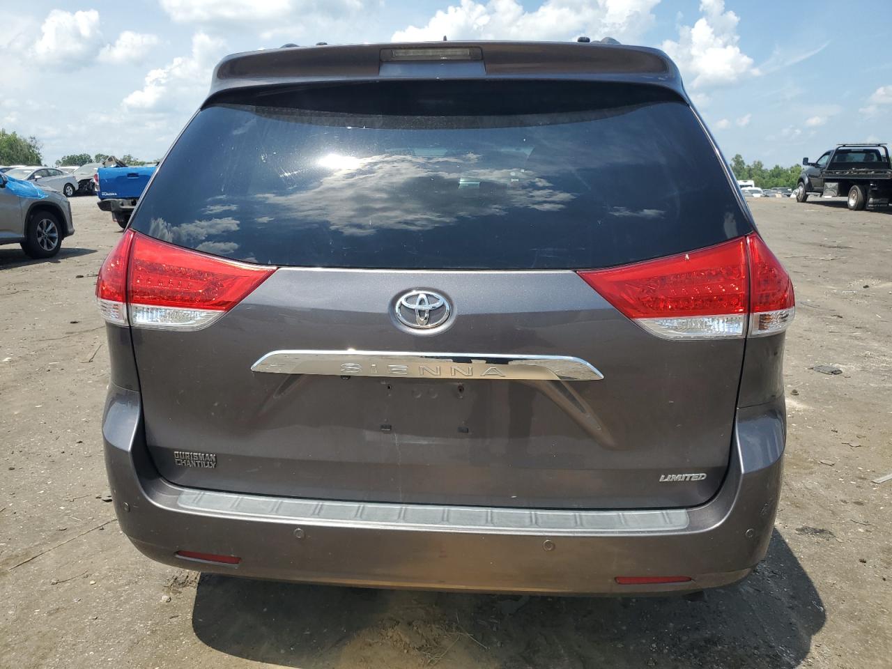 2011 Toyota Sienna Xle VIN: 5TDYK3DC4BS022831 Lot: 63123465