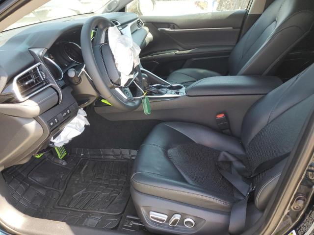  TOYOTA CAMRY 2018 Granatowy