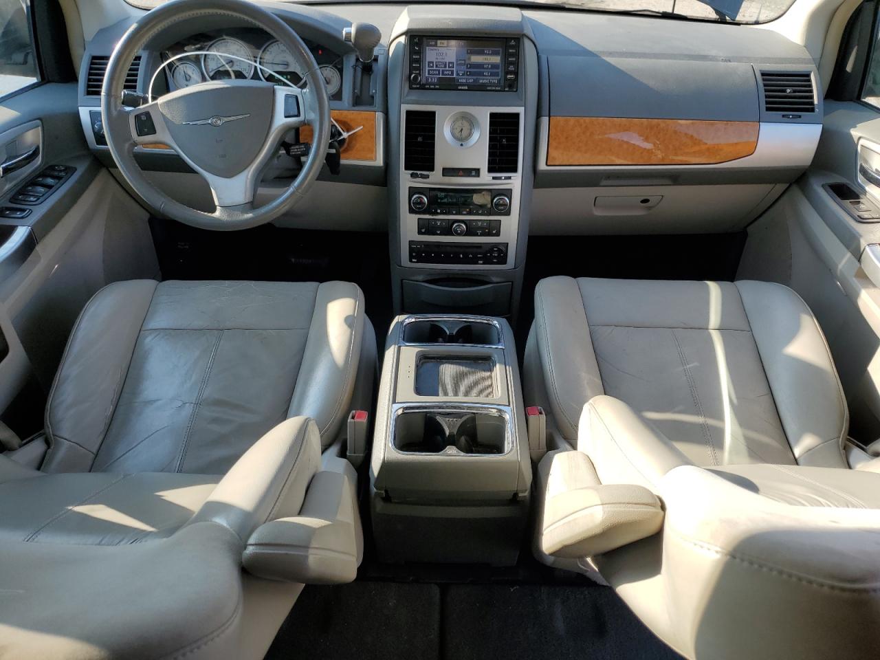 2010 Chrysler Town & Country Limited VIN: 2A4RR6DX4AR257378 Lot: 62650785