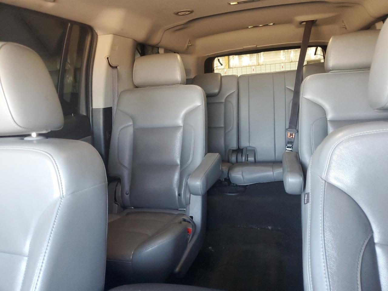 2017 Chevrolet Suburban C1500 Lt VIN: 1GNSCHKC4HR313721 Lot: 62764805