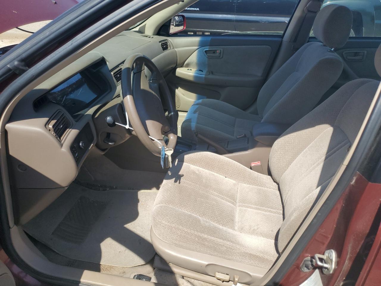2000 Toyota Camry Ce VIN: 4T1BG22K5YU931768 Lot: 61727155