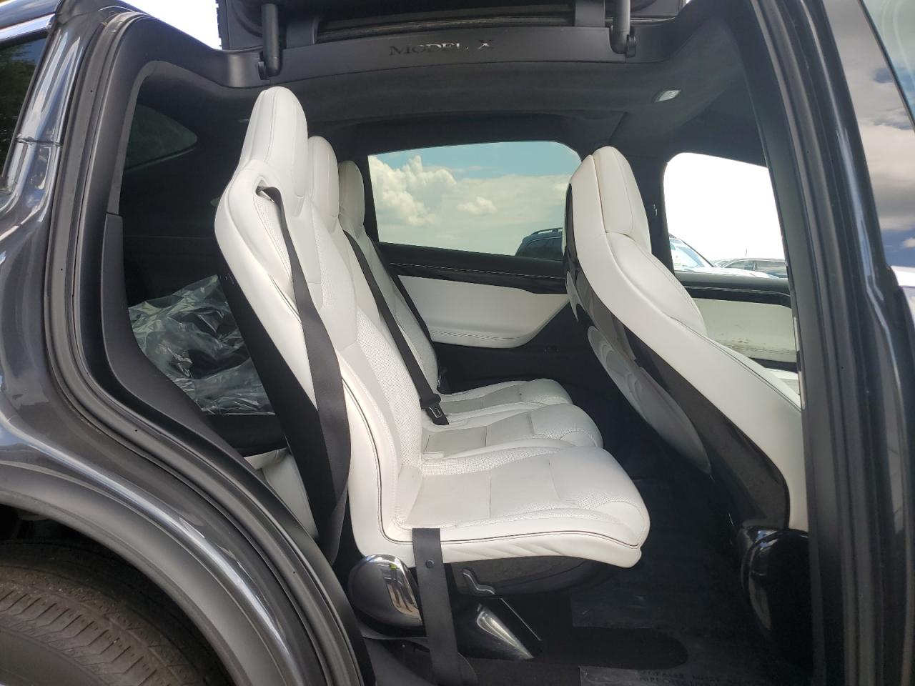 2016 Tesla Model X VIN: 5YJXCAE21GF016161 Lot: 61374195