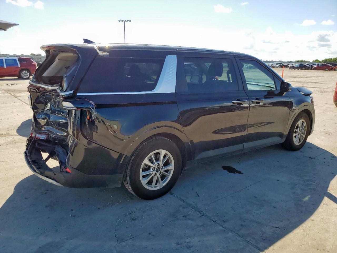 KIA CARNIVAL L 2023 VIN KNDNB4H31P6239764 фото 3