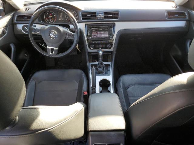 Sedans VOLKSWAGEN PASSAT 2013 Szary