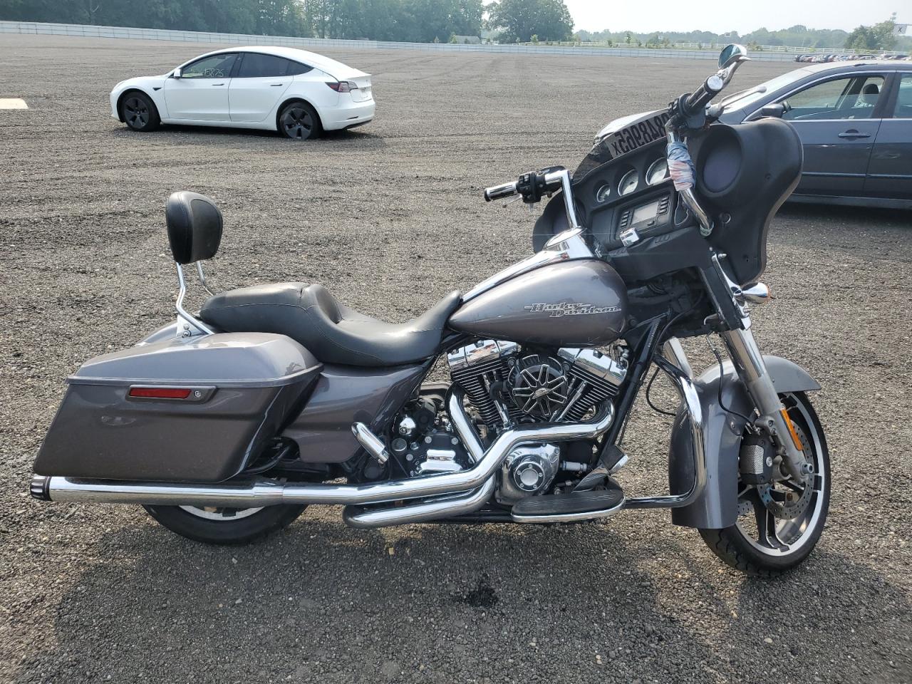 2014 Harley-Davidson Flhx Street Glide for Sale in Waldorf, MD - Side