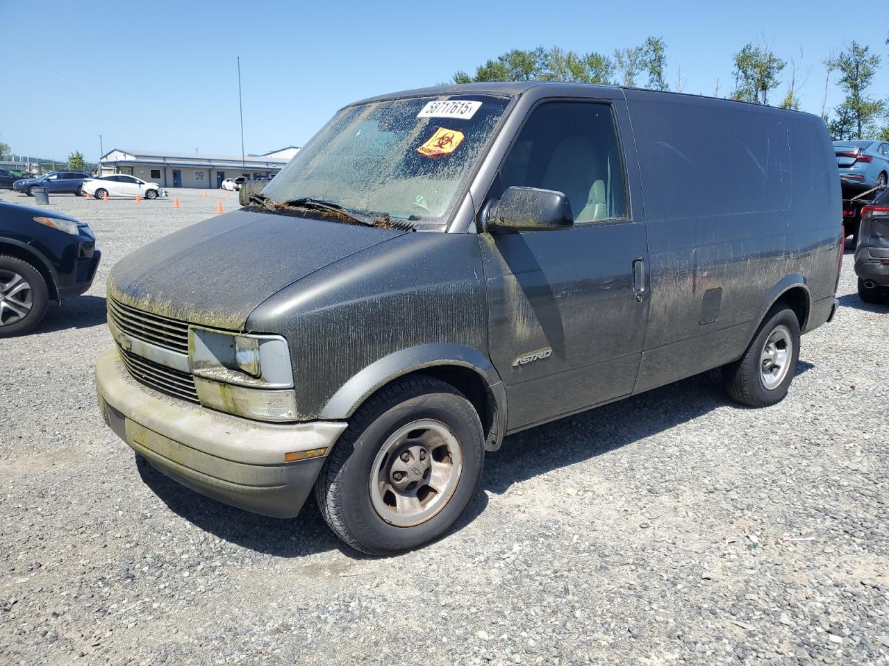 2002 Chevrolet Astro იყიდება Arlington-ში, WA - Vandalism