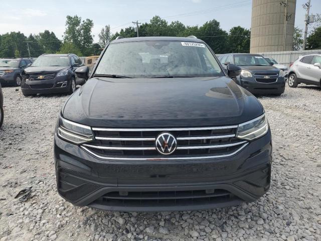  VOLKSWAGEN TIGUAN 2022 Чорний