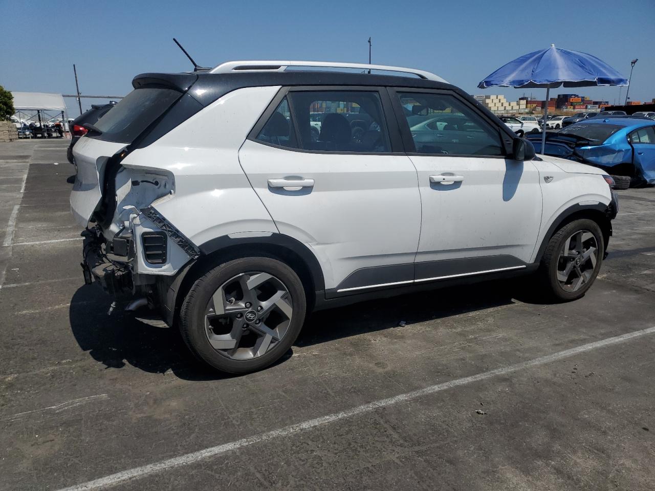 HYUNDAI VENUE 2024 VIN KMHRC8A36RU302514 zdjęcie 3