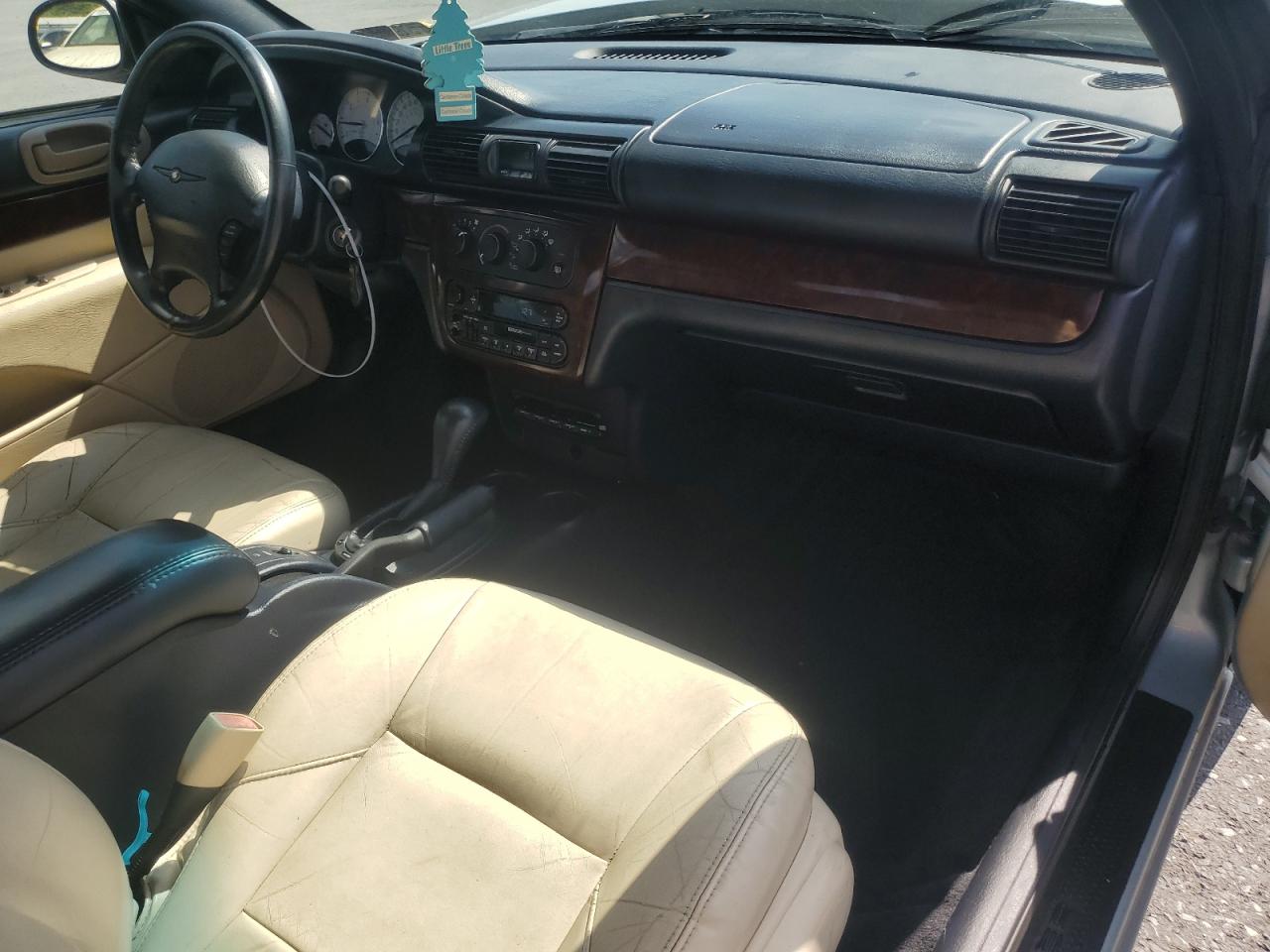2002 Chrysler Sebring Limited VIN: 1C3EL65R02N174152 Lot: 62516645