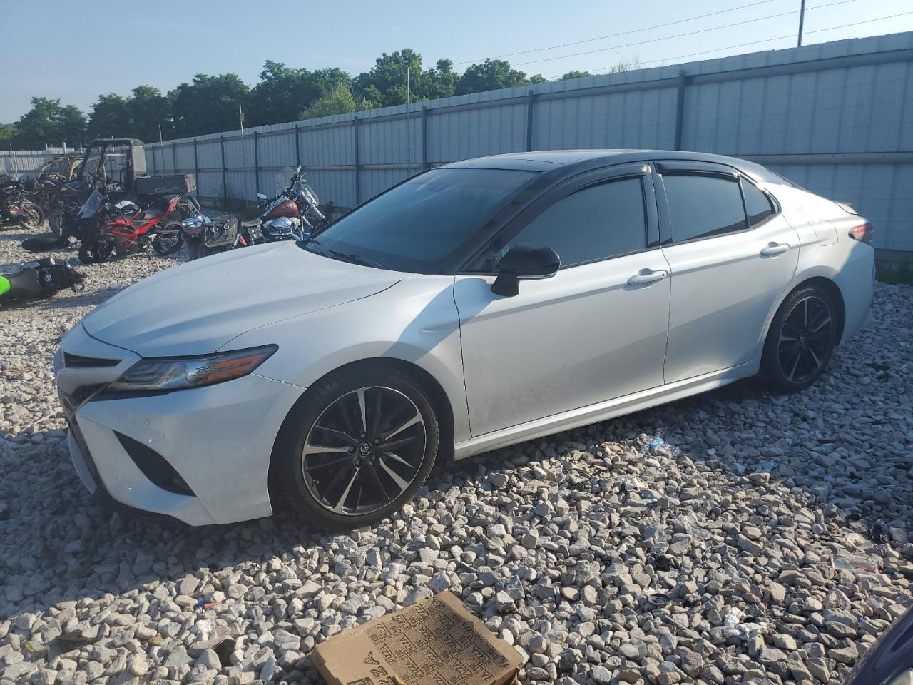 TOYOTA CAMRY 2018 4T1B61HK9JU097966