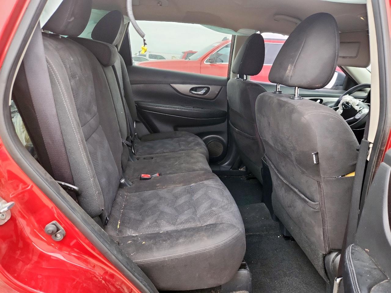 2015 Nissan Rogue S VIN: KNMAT2MT7FP560058 Lot: 62865235