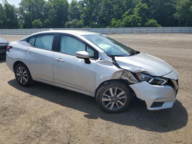  NISSAN VERSA 2020 Серебристый