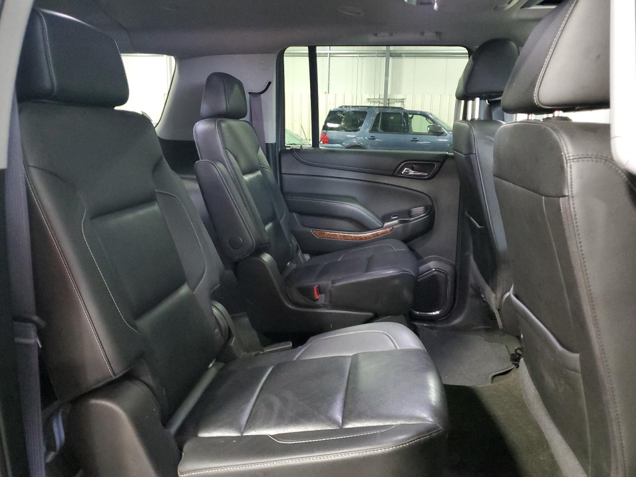 2017 Chevrolet Suburban K1500 Premier VIN: 1GNSKJKC7HR164117 Lot: 60754235