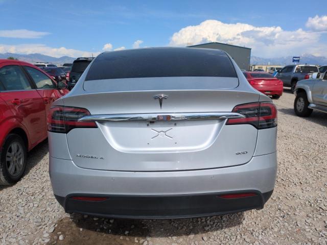  TESLA MODEL X 2016 Srebrny