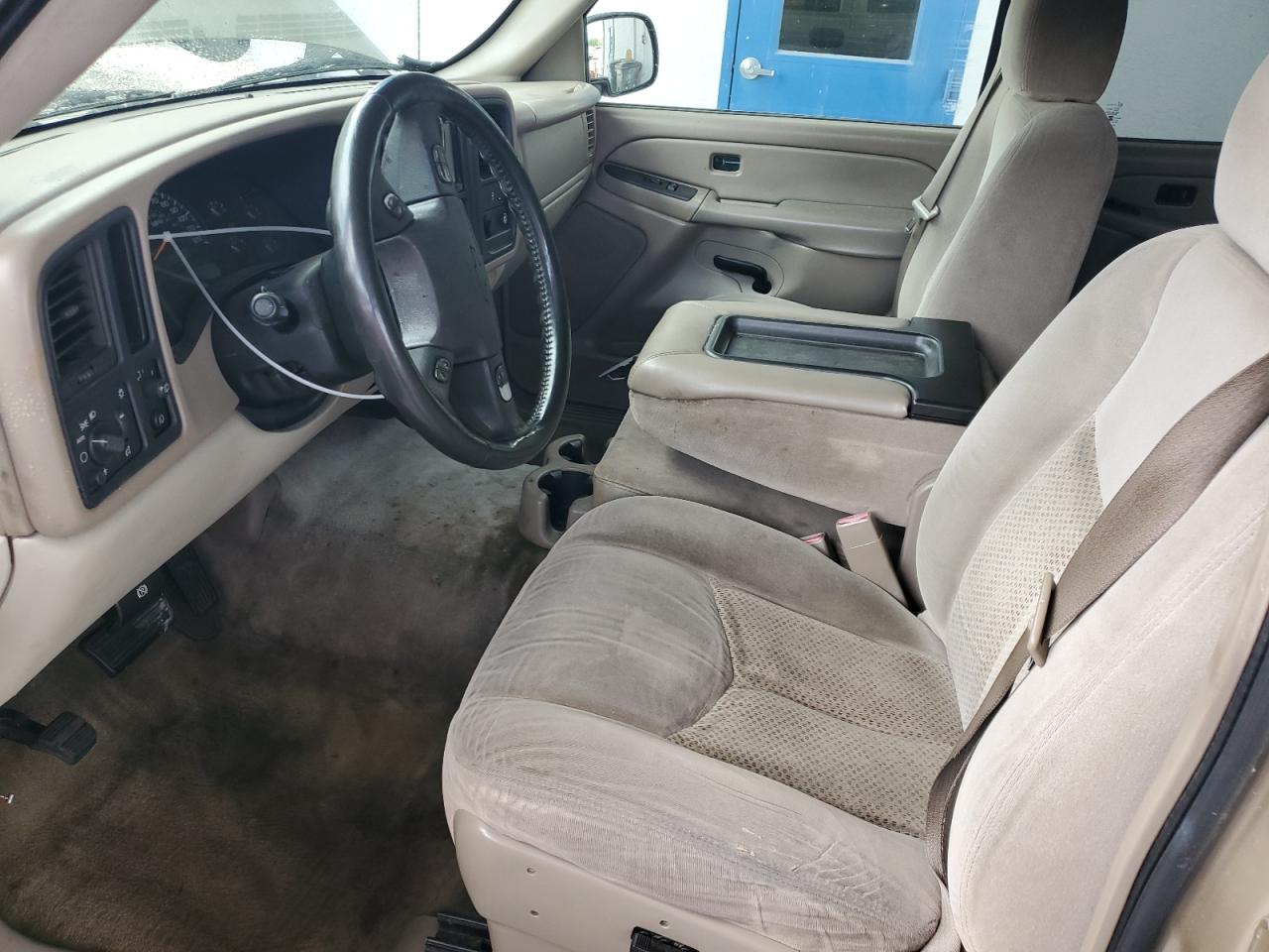 2005 Chevrolet Tahoe C1500 VIN: 1GNEC13V25R271498 Lot: 61792175