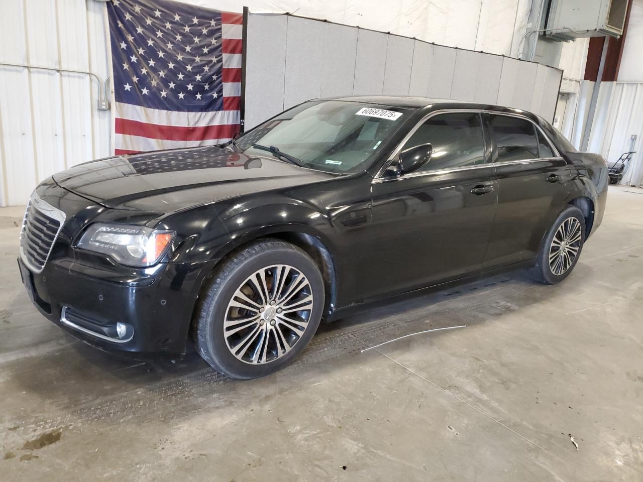 2013 Chrysler 300 S на продаже в Avon, MN - Minor Dent/Scratches