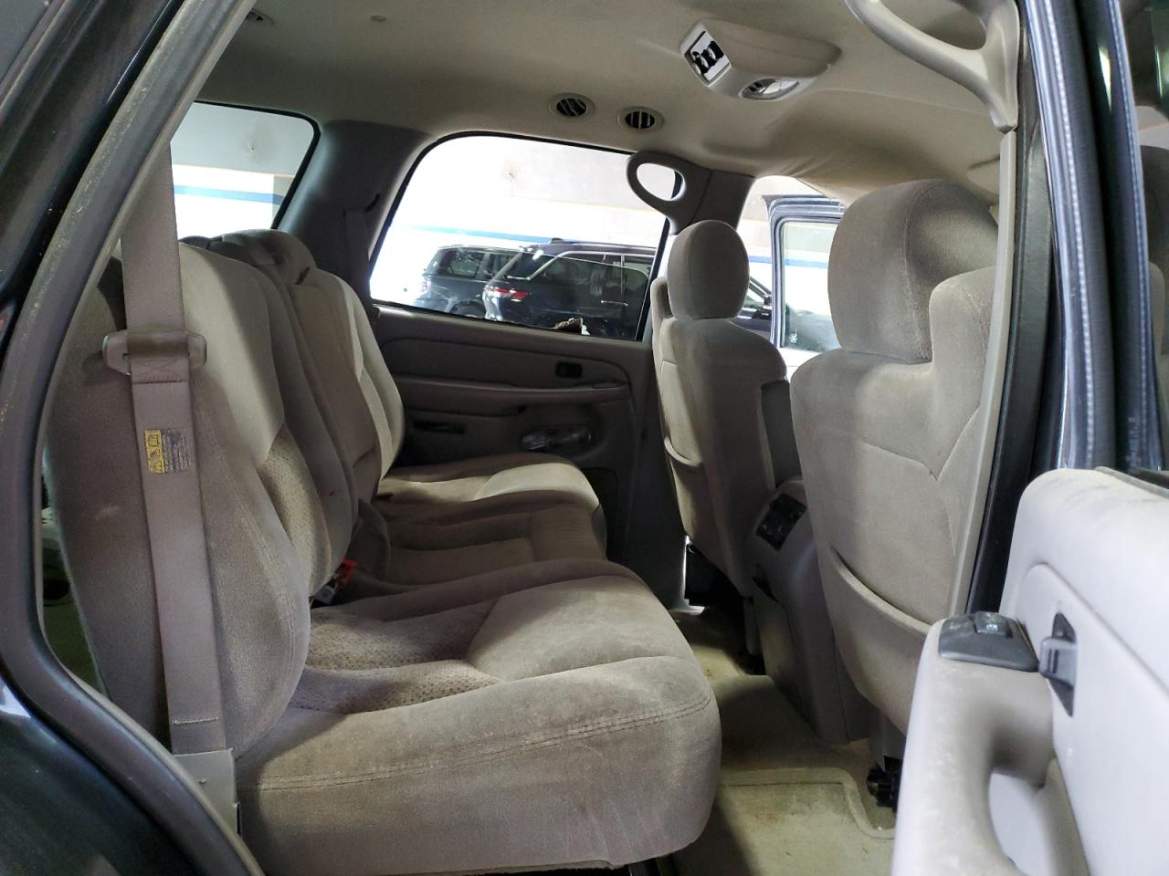 2004 Chevrolet Tahoe C1500 VIN: 1GNEC13T74R155615 Lot: 61066675