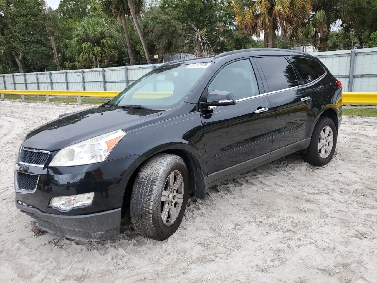 Fort Pierce, FL에서 판매 중인 2011 Chevrolet Traverse Lt - Front End
