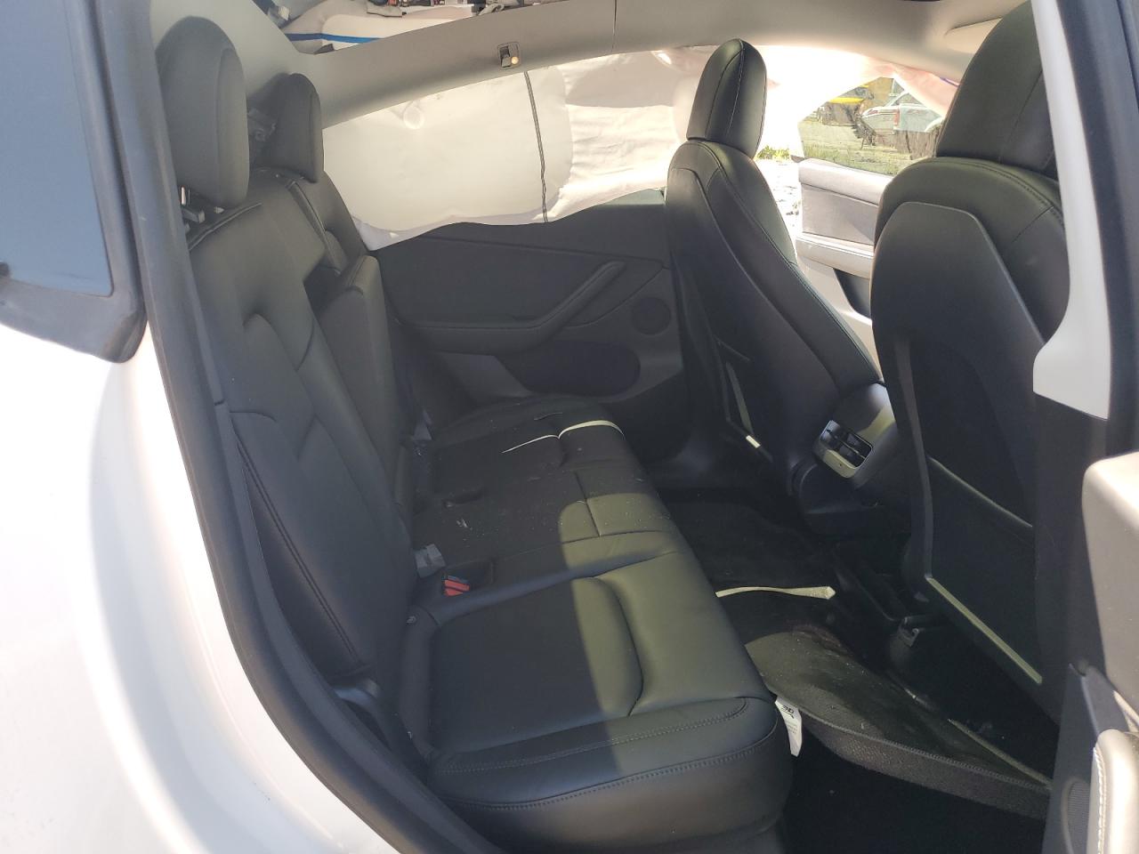 2020 Tesla Model Y VIN: 5YJYGDEE8LF050161 Lot: 61903935