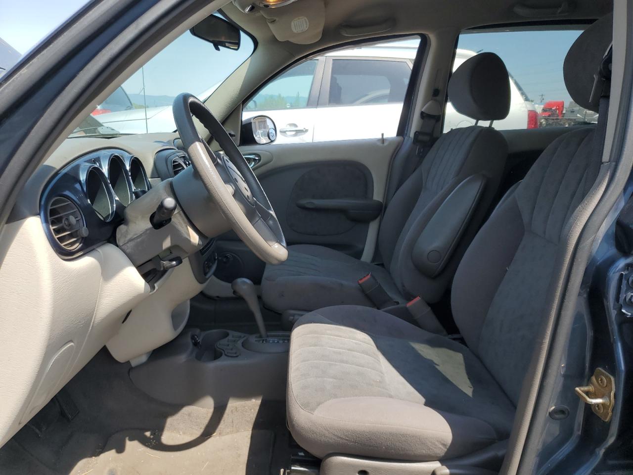 2002 Chrysler Pt Cruiser Classic VIN: 3C8FY48B72T359849 Lot: 61940215