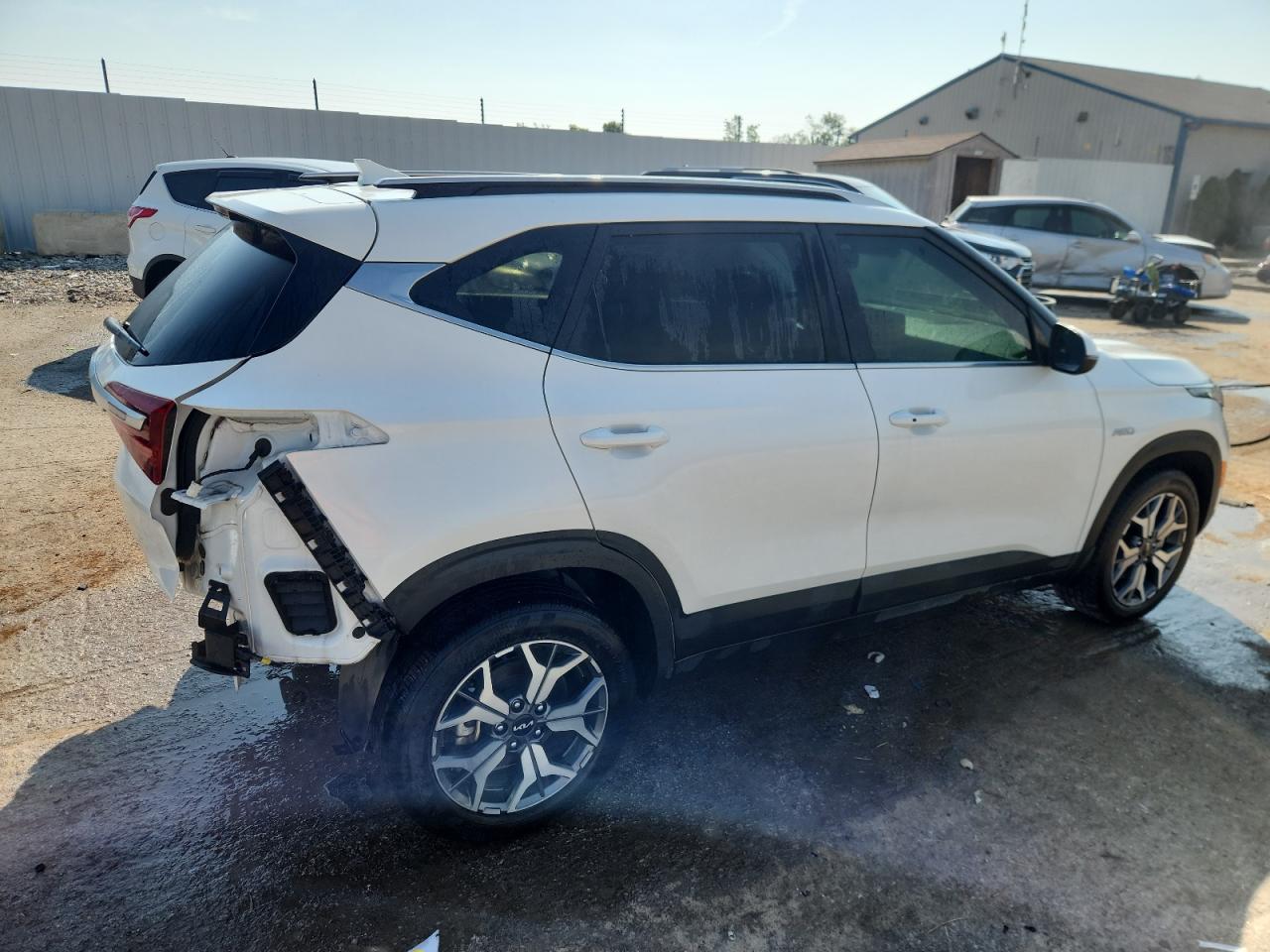 KIA SELTOS 2023 VIN KNDERCAAXP7453189 фото 3