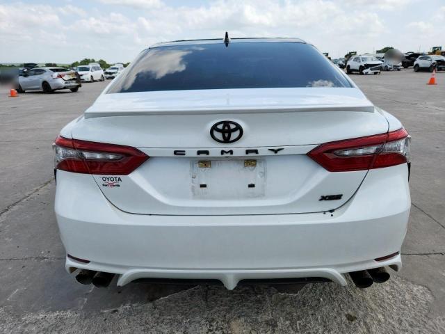 TOYOTA CAMRY 2021 White