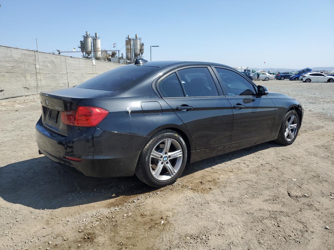 BMW 3 SERIES 2013 VIN WBA3B5G5XDNS04283 photo 3