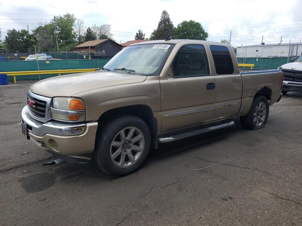2006 Gmc New Sierra K1500 for Sale in Denver, CO - Minor Dent/Scratches