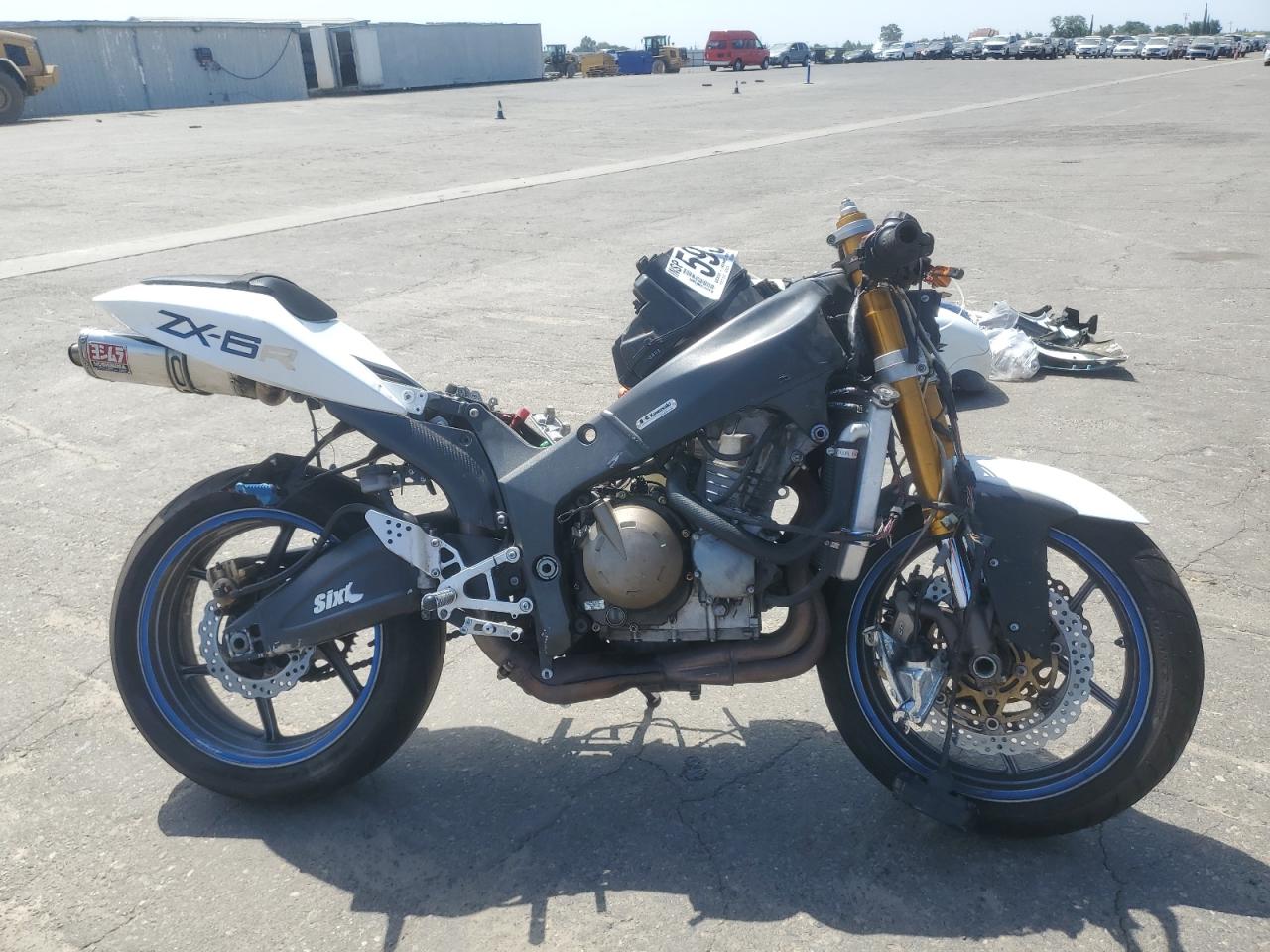 2005 Kawasaki Zx636 C1 for Sale in Fresno, CA - All Over