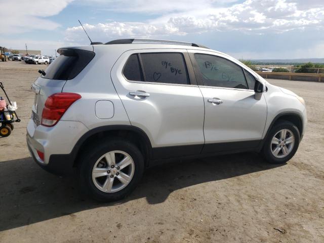  CHEVROLET TRAX 2018 Srebrny