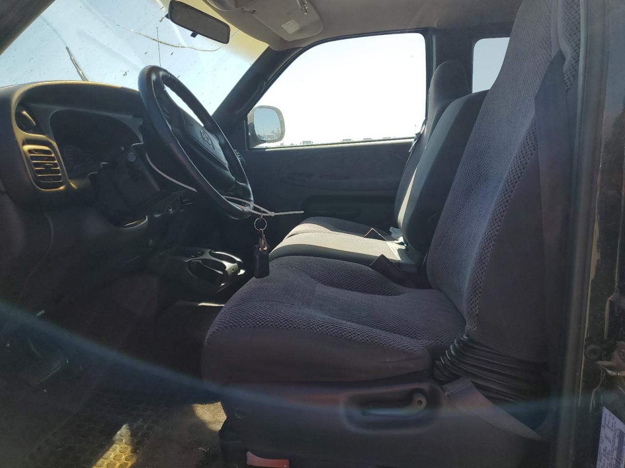 2001 Dodge Ram 1500 VIN: 1B7HC13Z51J591688 Lot: 61189385