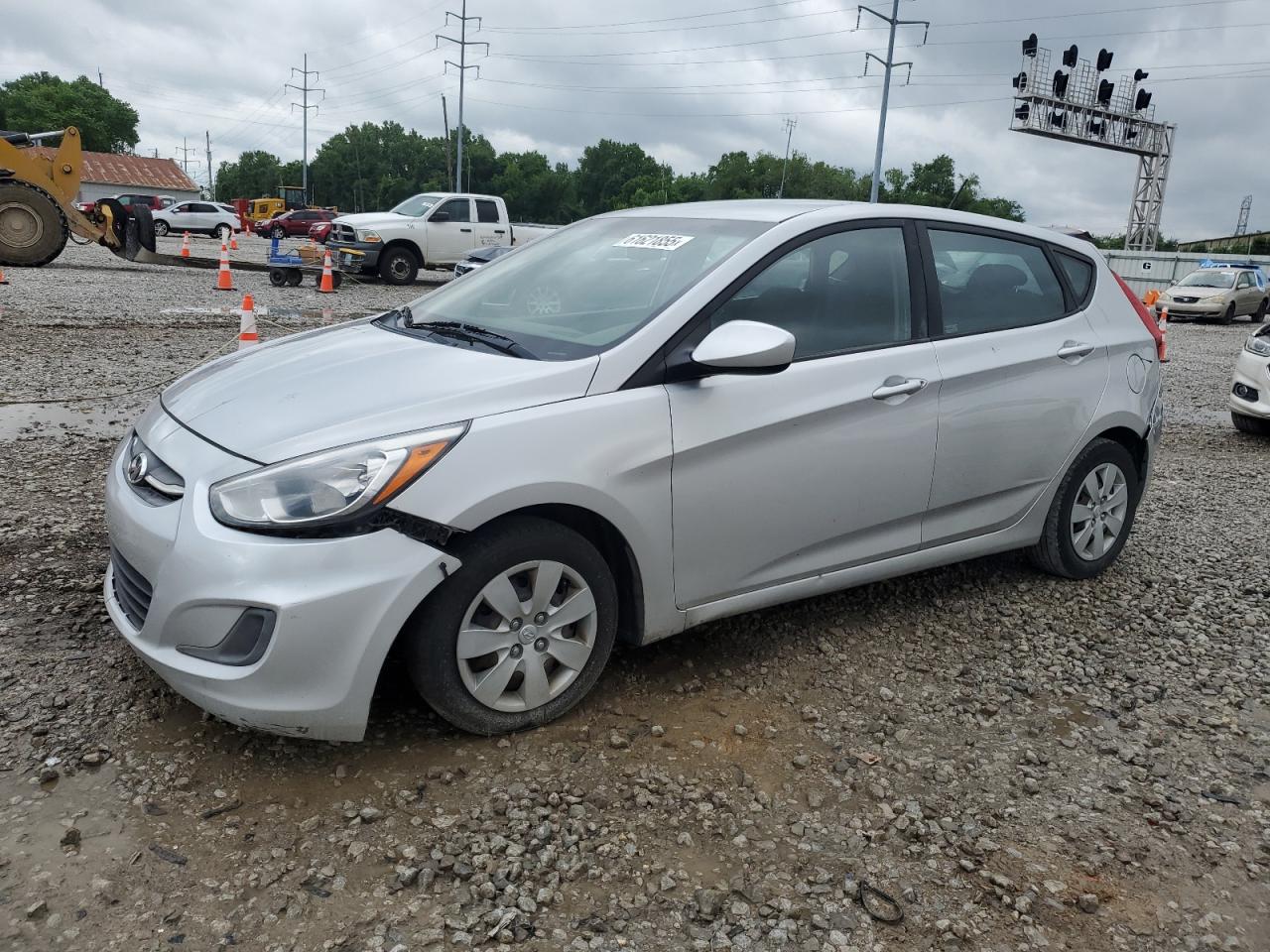 KMHCT5AE2HU320187 HYUNDAI ACCENT Photo 1