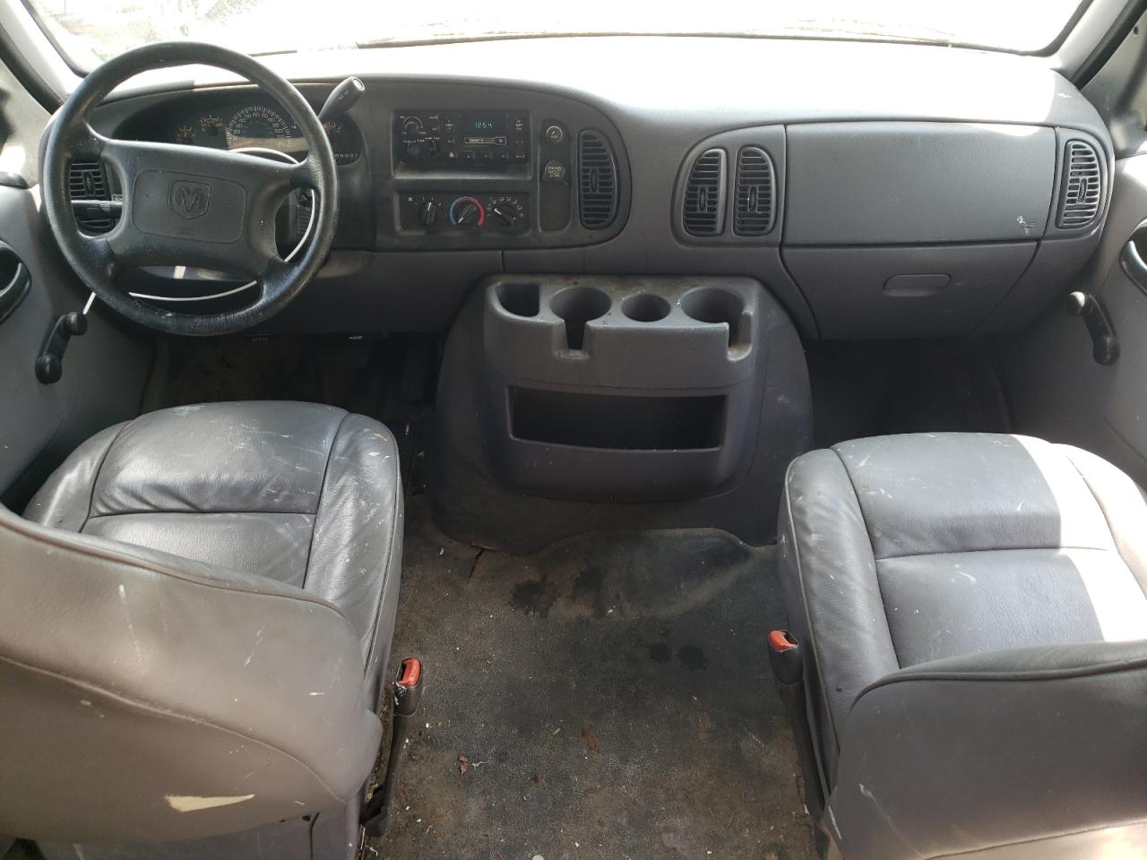 2000 Dodge Ram Van B1500 VIN: 2B4HB11Y1YK132067 Lot: 58911665