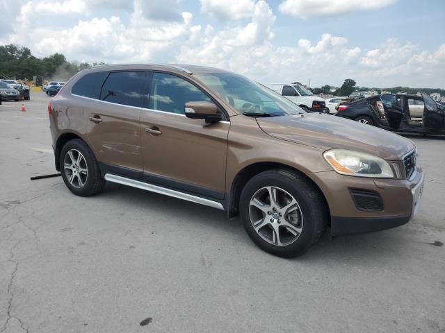 Parquets VOLVO XC60 2013 Brązowy
