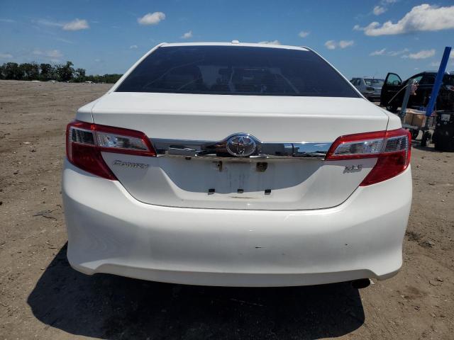  TOYOTA CAMRY 2013 Biały