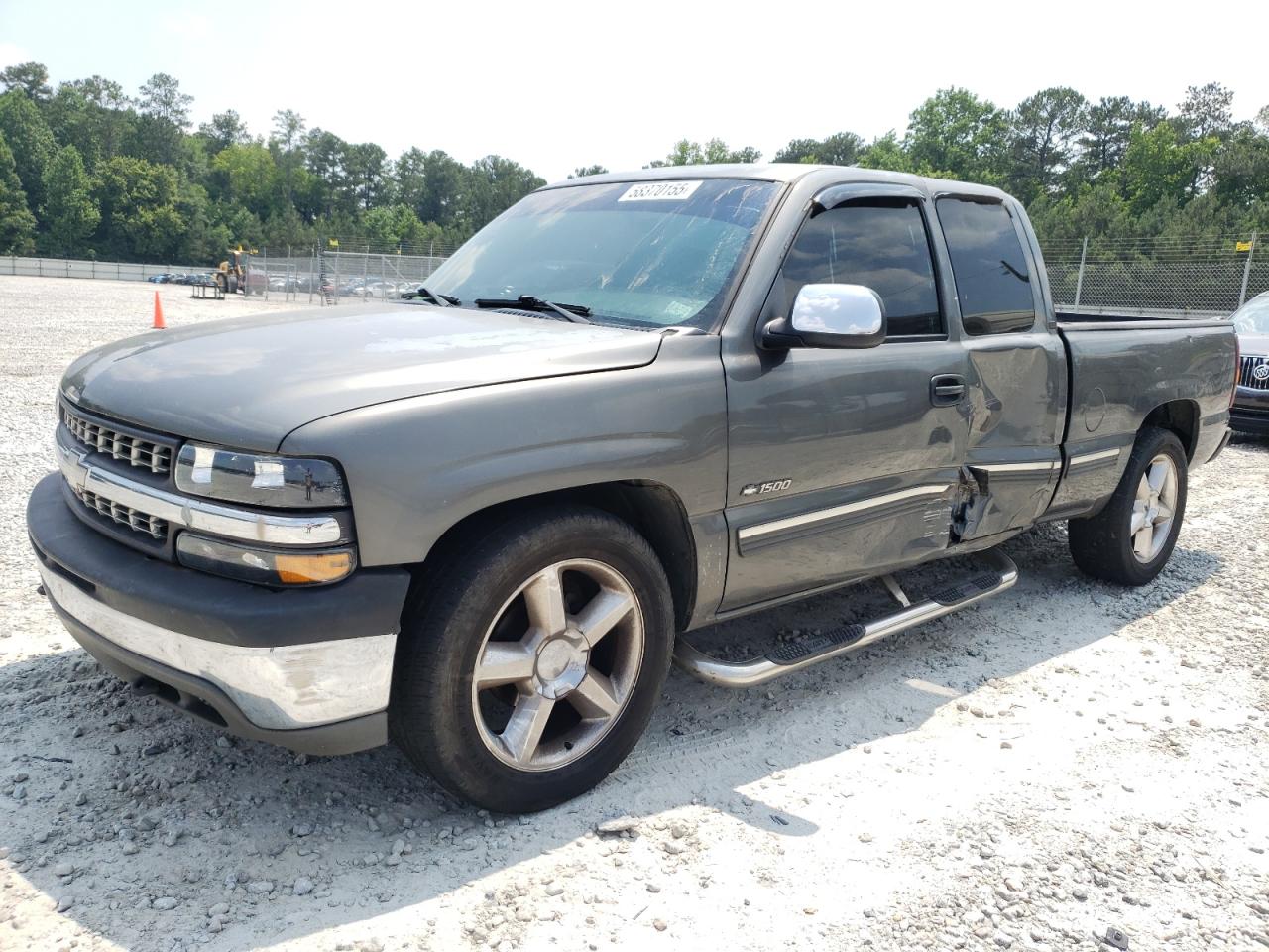 2001 Chevrolet Silverado C1500 for Sale in Ellenwood, GA - Side