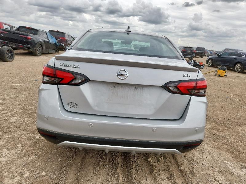  NISSAN VERSA 2021 Silver