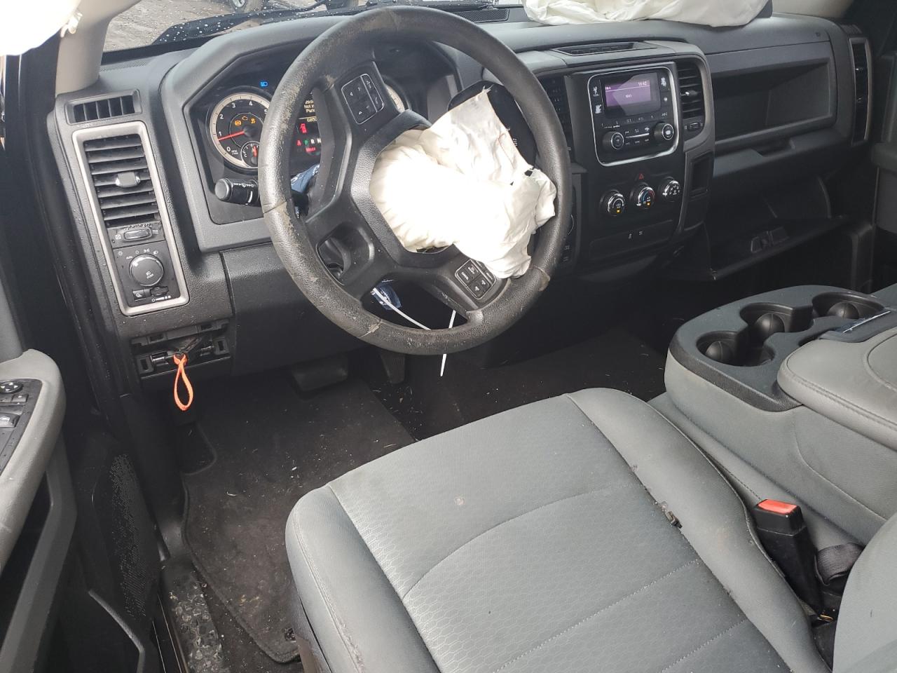 2017 Ram 1500 St VIN: 3C6JR7ATXHG608005 Lot: 62422185