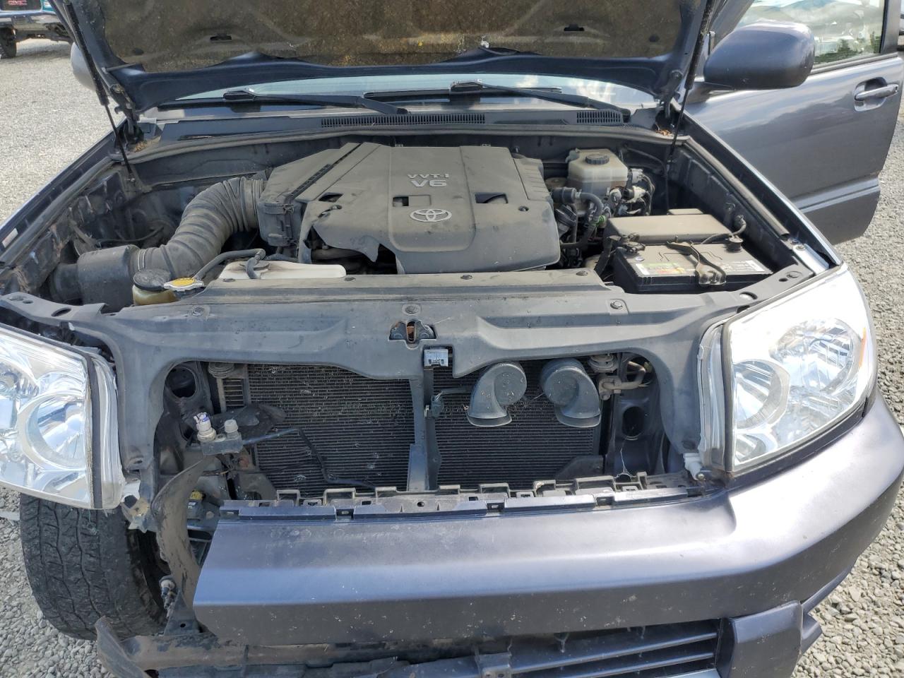2004 Toyota 4Runner Limited VIN: JTEBU17R440028621 Lot: 58740455