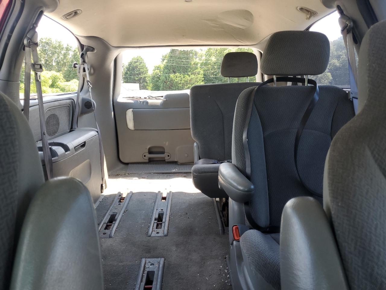 2004 Dodge Grand Caravan Se VIN: 1D4GP24R94B552186 Lot: 62275625