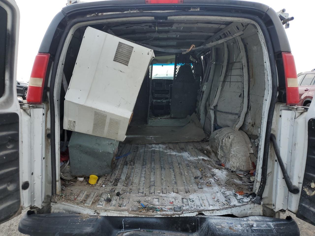 2006 Chevrolet Express G3500 VIN: 1GCHG39U661268110 Lot: 60408045