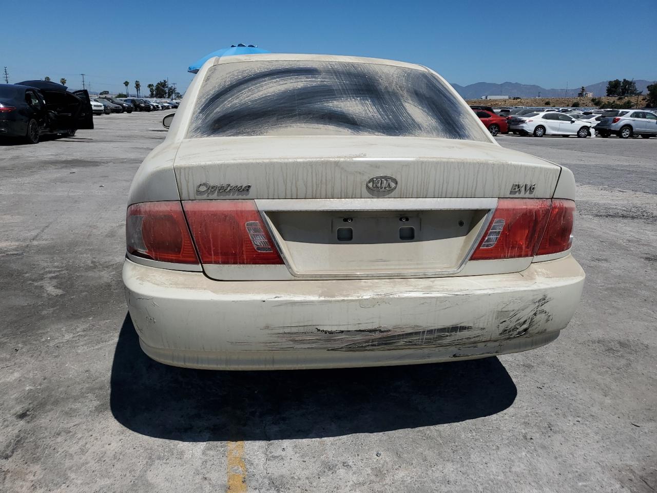 2004 Kia Optima Lx VIN: KNAGD128445308824 Lot: 62962595