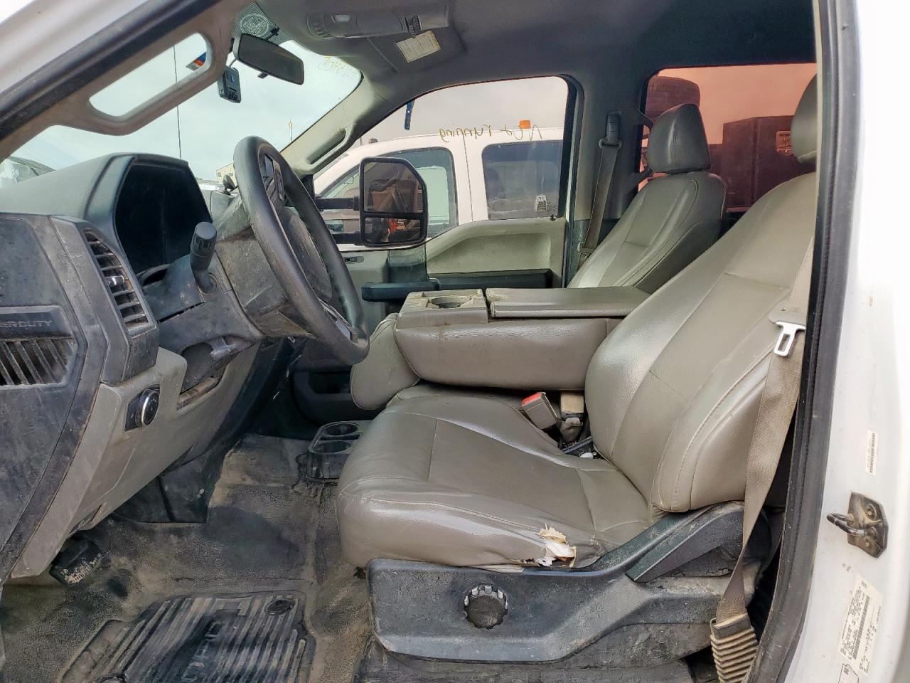 2017 Ford F450 Super Duty VIN: 1FD0W4GT3HEF40555 Lot: 61745405