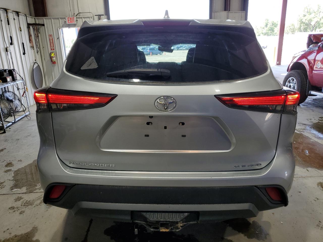 2021 Toyota Highlander Xle VIN: 5TDGZRBH8MS070683 Lot: 62511495