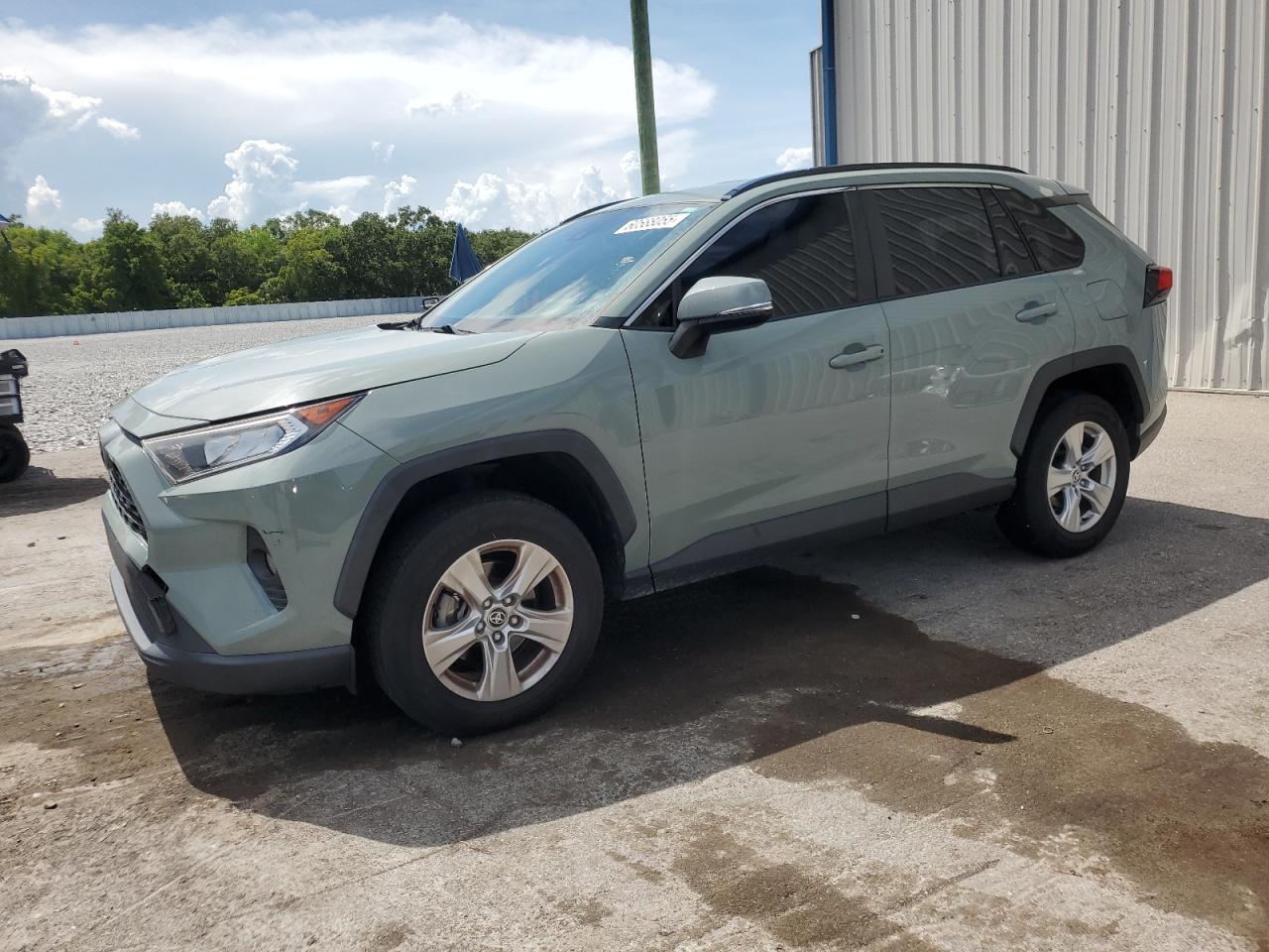 2020 Toyota Rav4 Xle for Sale in Apopka, FL - Rear End